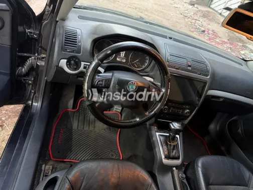 سكودا فانتازيا 2011 أسود مستعملة للبيع - 2