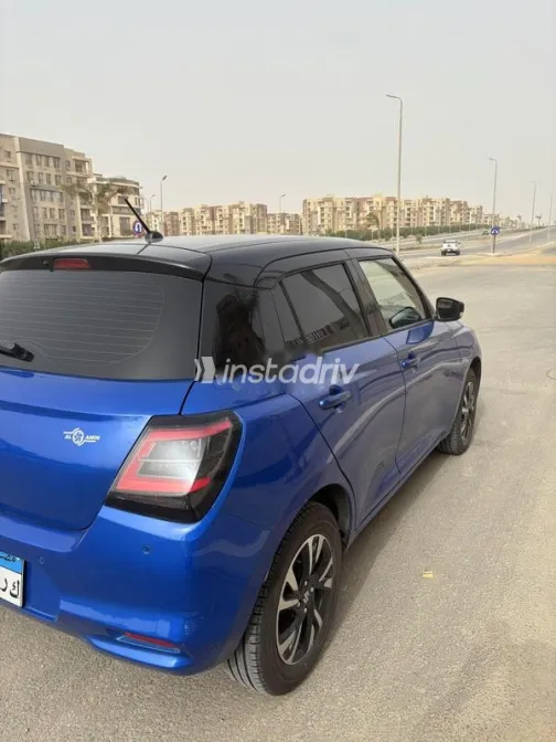 Suzuki Swift 2025 White Used for Sale - 6