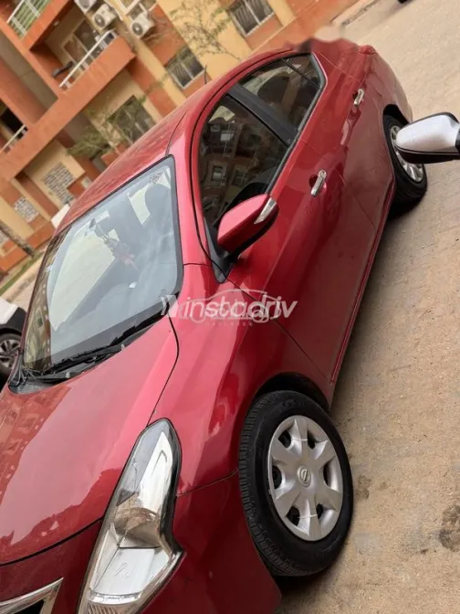 نيسان صنى 2017 أبيض مستعملة للبيع - 2