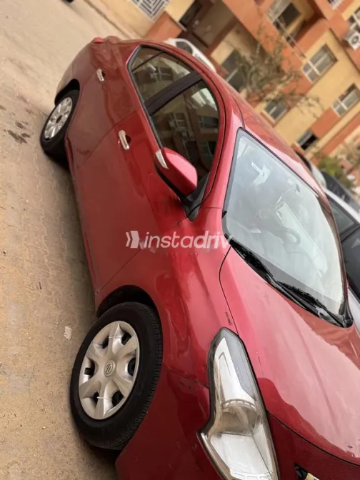 نيسان صنى 2017 أبيض مستعملة للبيع - 3