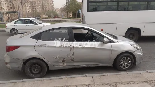 Hyundai Accent 2012 White Used for Sale - 4