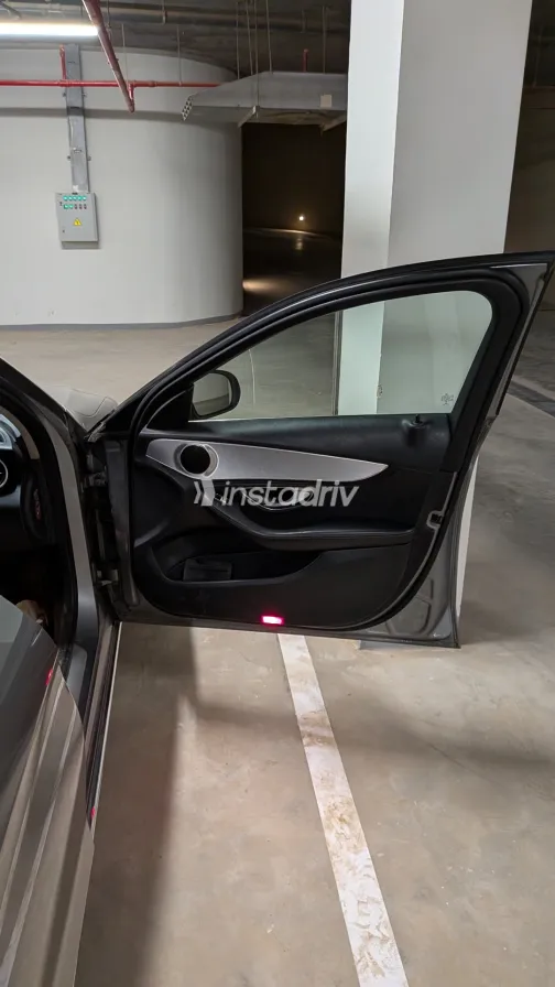 Mercedes C 180 2015 White Used for Sale - 7