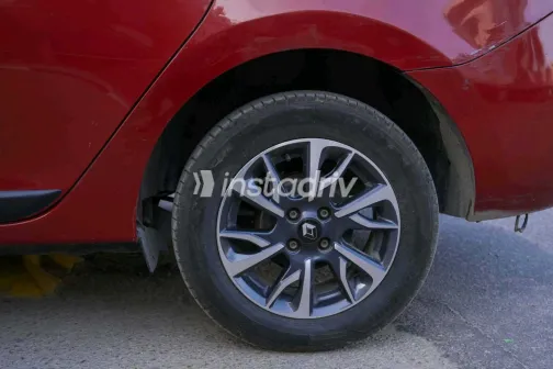 رينو لوجان 2018 أبيض مستعملة للبيع - 3