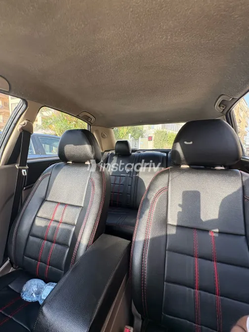 بروتون واجا 2009 أبيض مستعملة للبيع - 3