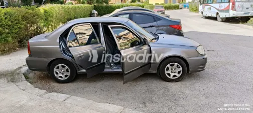 Hyundai Verna 2011 White Used for Sale - 2