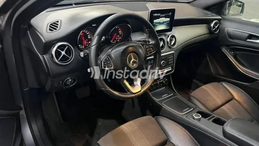 Mercedes GLA 200 2018 Gray Used for Sale - 3