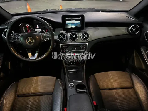 Mercedes GLA 200 2018 Gray Used for Sale - 4