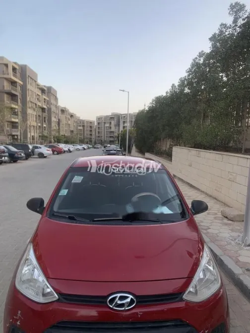 هيونداي جراند i10 2017 أبيض مستعملة للبيع - 3