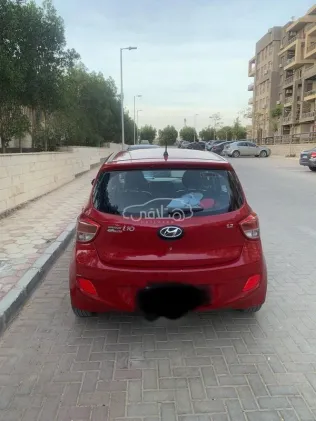 هيونداي جراند i10 2017 أبيض مستعملة للبيع