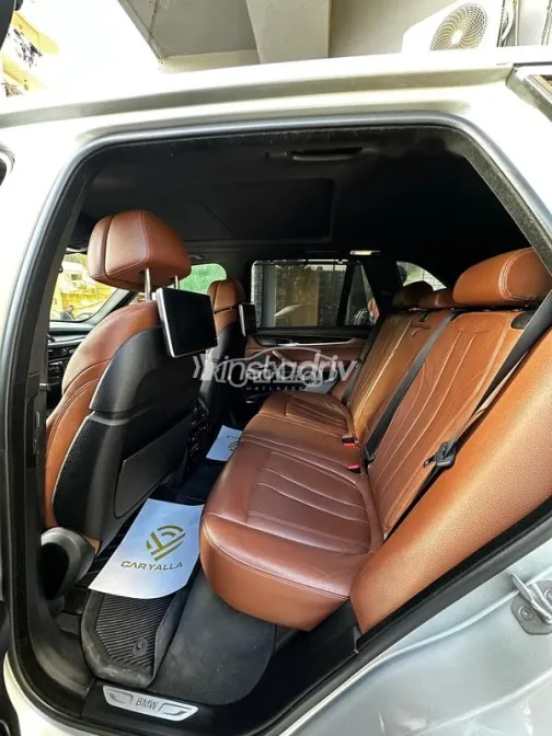 بي ام دبليو X5 M 2018 فضي مستعملة للبيع - 6