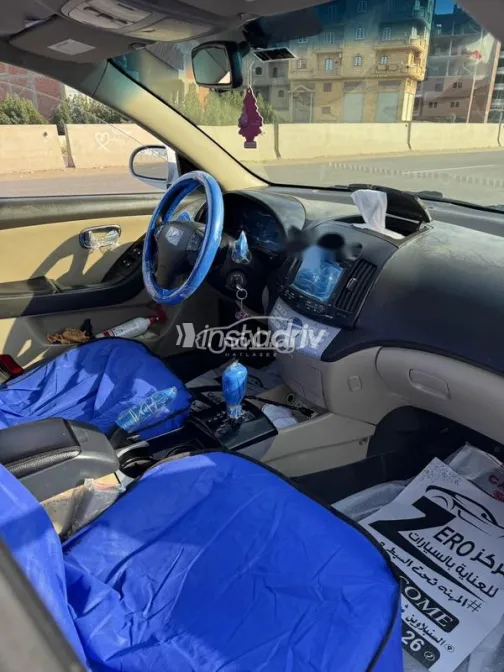 هيونداي إلنترا 2008 أبيض مستعملة للبيع - 4