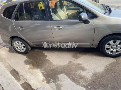 Kia Carens 2010 Bronze Used for Sale - 2