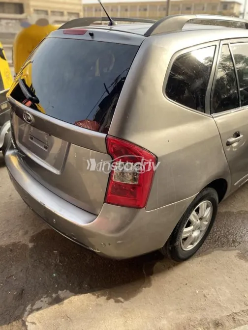 Kia Carens 2010 Bronze Used for Sale - 6