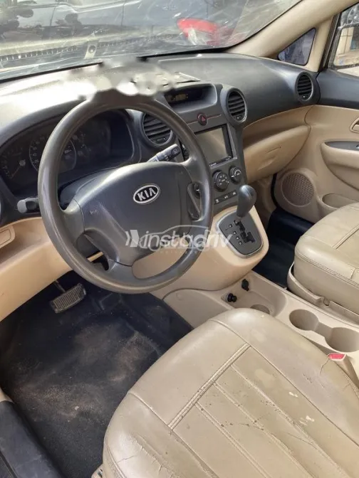 Kia Carens 2010 Bronze Used for Sale - 7