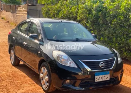نيسان صنى 2014 أسود مستعملة للبيع - 1