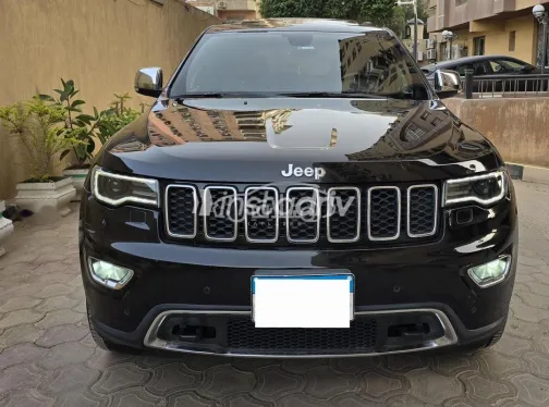جيب جراند شيروكي 2021 أسود مستعملة للبيع - 1