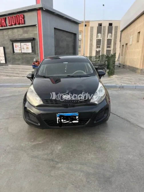 كيا ريو 2014 أسود مستعملة للبيع - 5