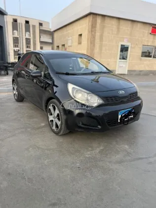 كيا ريو 2014 أسود مستعملة للبيع