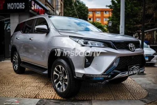 Toyota Fortuner 2023 Silver Used for Sale - 2