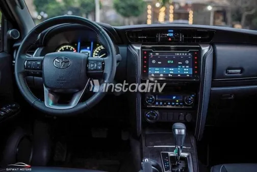 Toyota Fortuner 2023 Silver Used for Sale - 4