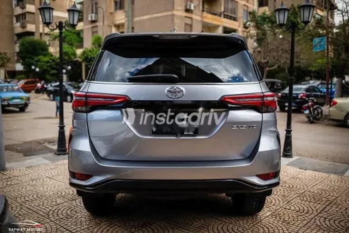 Toyota Fortuner 2023 Silver Used for Sale - 5