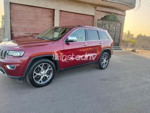 جيب جراند شيروكي 2019 أحمر مستعملة للبيع - 3
