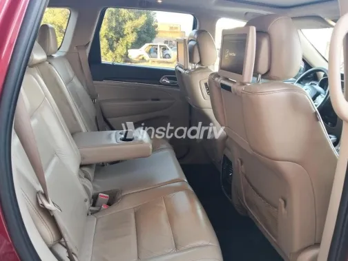 جيب جراند شيروكي 2019 أحمر مستعملة للبيع - 6