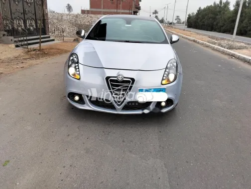 Alfa Romeo Giulietta 2015 Silver Used for Sale - 1