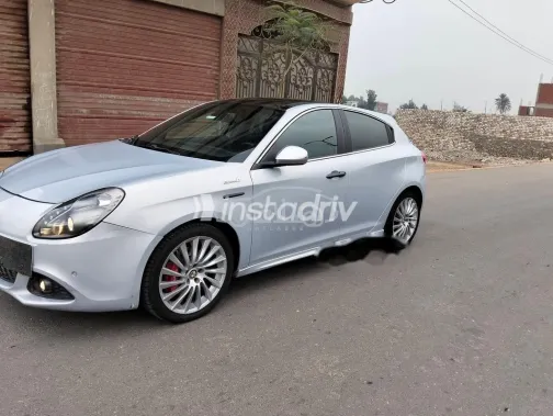 Alfa Romeo Giulietta 2015 Silver Used for Sale - 3