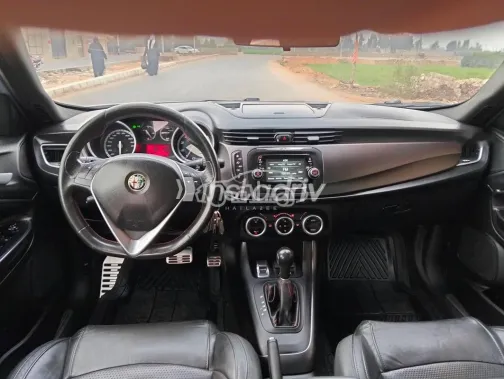 Alfa Romeo Giulietta 2015 Silver Used for Sale - 9