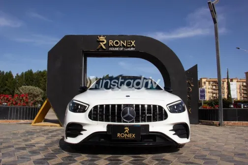 Mercedes E 200 2023 White Used for Sale - 5