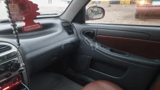 دايو جوليت 2006 أحمر غامق مستعملة للبيع