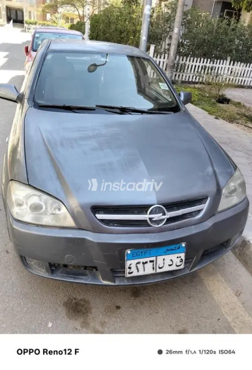 Opel Astra 2005 Gray Used for Sale - 1