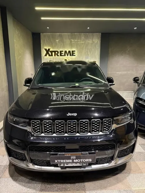 جيب جراند شيروكي 2023 أسود مستعملة للبيع - 2