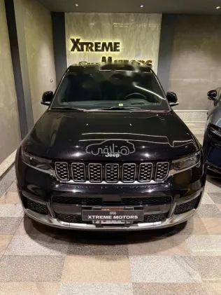 جيب جراند شيروكي 2023 أسود مستعملة للبيع