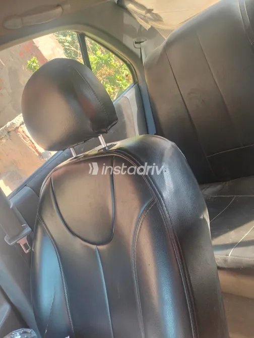 Hyundai Verna 2010 White Used for Sale - 2