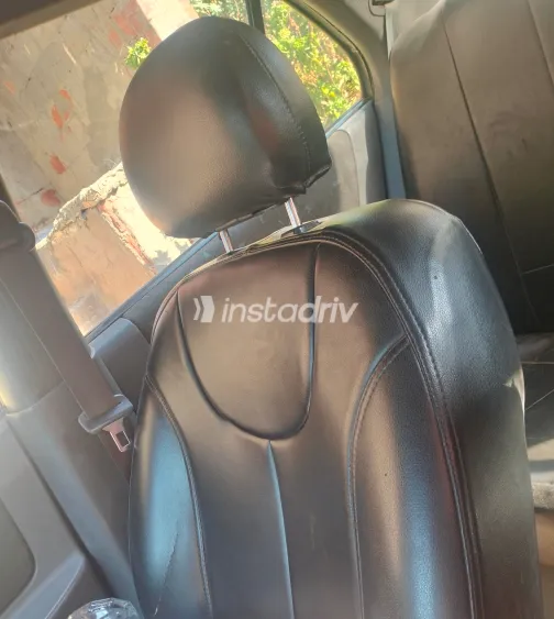 Hyundai Verna 2010 White Used for Sale - 3