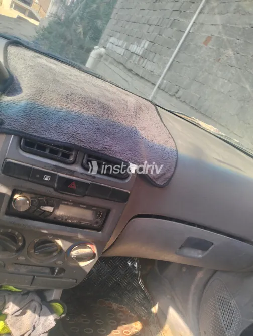 Hyundai Verna 2010 White Used for Sale - 6