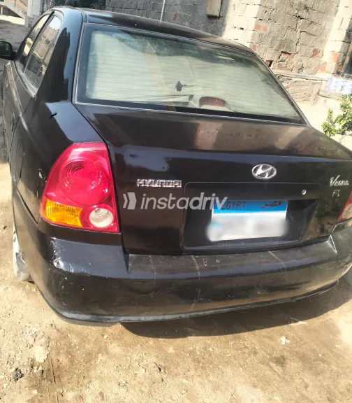 Hyundai Verna 2010 White Used for Sale - 7