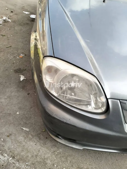 Hyundai Verna 2013 White Used for Sale - 6