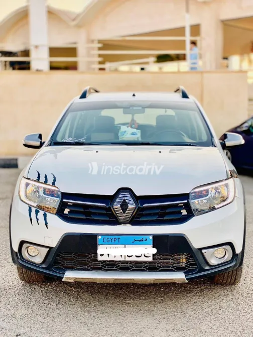 رينو سانديرو  ( ستيب  واى ) 2018 أبيض مستعملة للبيع - 2
