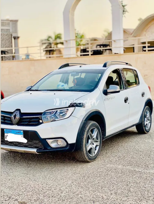 رينو سانديرو  ( ستيب  واى ) 2018 أبيض مستعملة للبيع - 3
