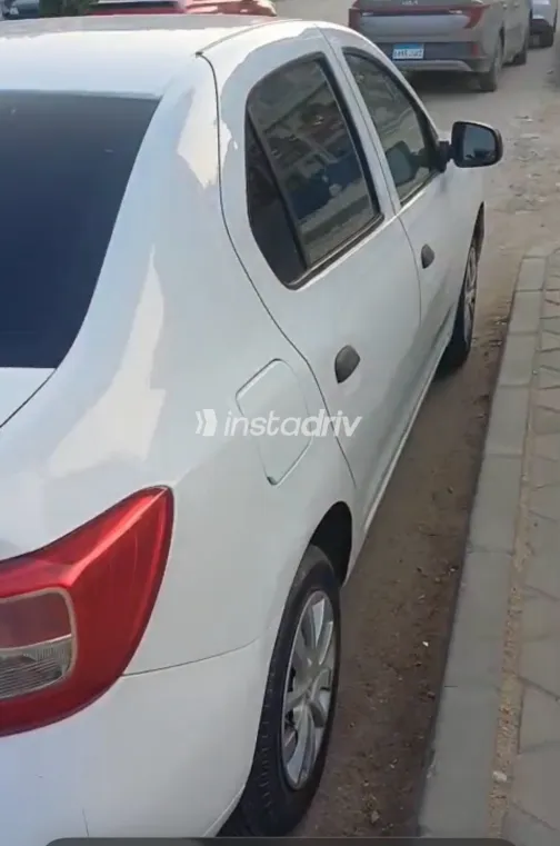 Renault Logan 2016 White Used for Sale - 2