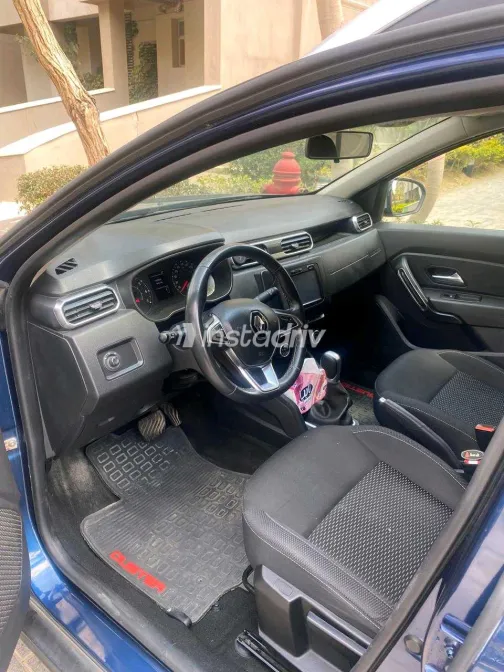 Renault Duster 2019 White Used for Sale - 5