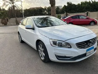 فولفو S60 2018 أبيض مستعملة للبيع