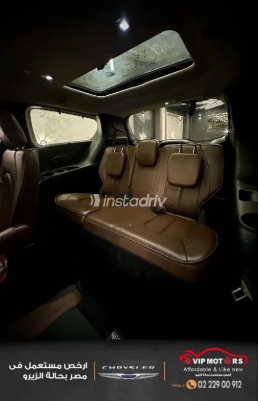 Chrysler Pacifica 2019 Black Used for Sale - 2