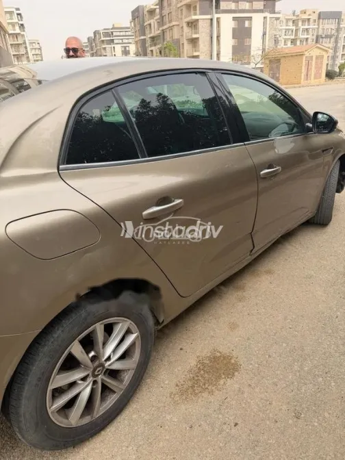 رينو ميجان 2019 أبيض مستعملة للبيع - 2