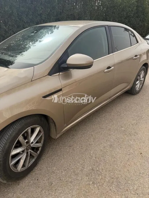 رينو ميجان 2019 أبيض مستعملة للبيع - 3