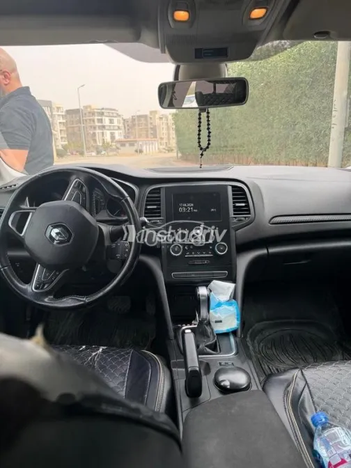 رينو ميجان 2019 أبيض مستعملة للبيع - 4