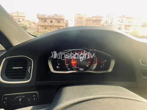 فولفو S60 2018 أبيض مستعملة للبيع - 3